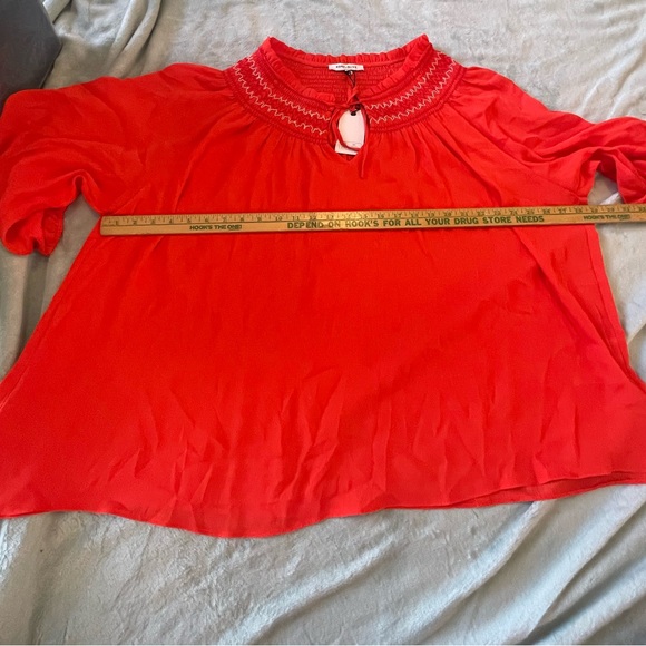 Rose & Olive NWT red balloon cropped sleeve tie blouse - Picture 7 of 9